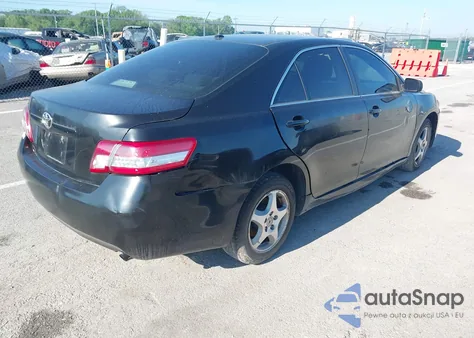 2010 Toyota Camry z USA, uszkodzony, nr VIN 4T4BF3EK0AR014852